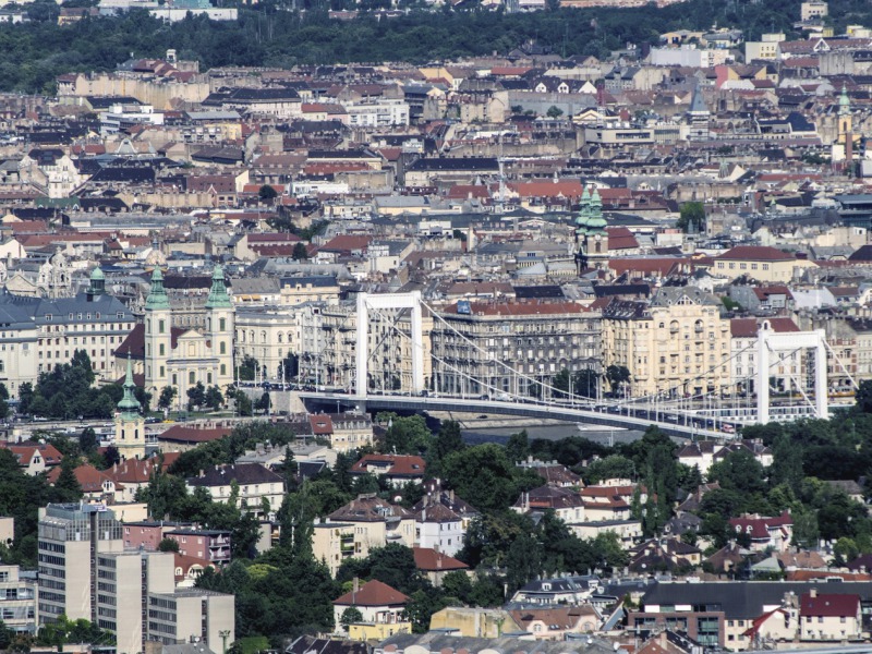 Világszinten a harmadik helyen áll a budapesti ingatlanárak növekedése - Sokat nyertek a magyar tulajdonosok