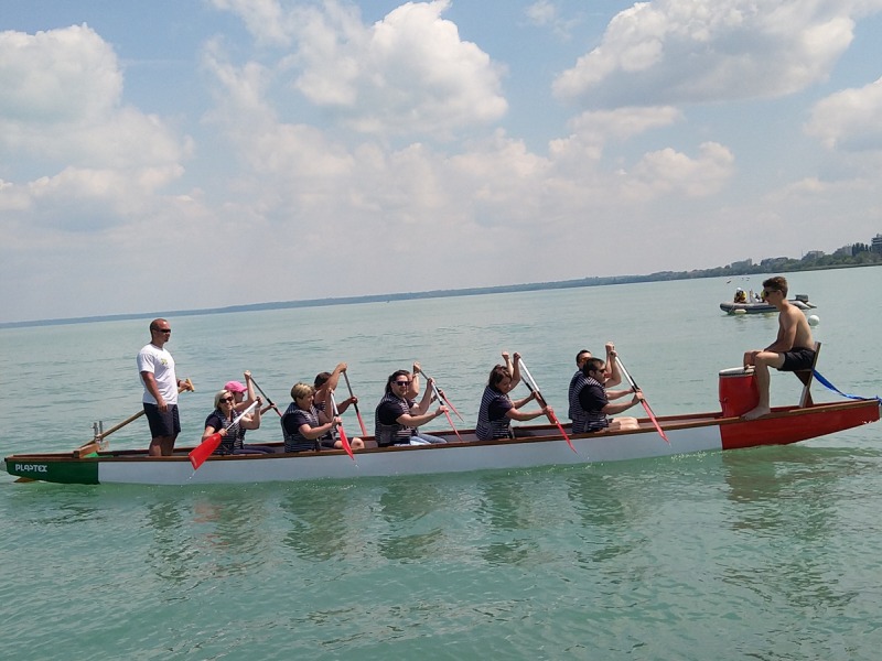 Középdöntőig jutott a megye sárkányhajó csapata – Nemzeti Regatta Siófokon