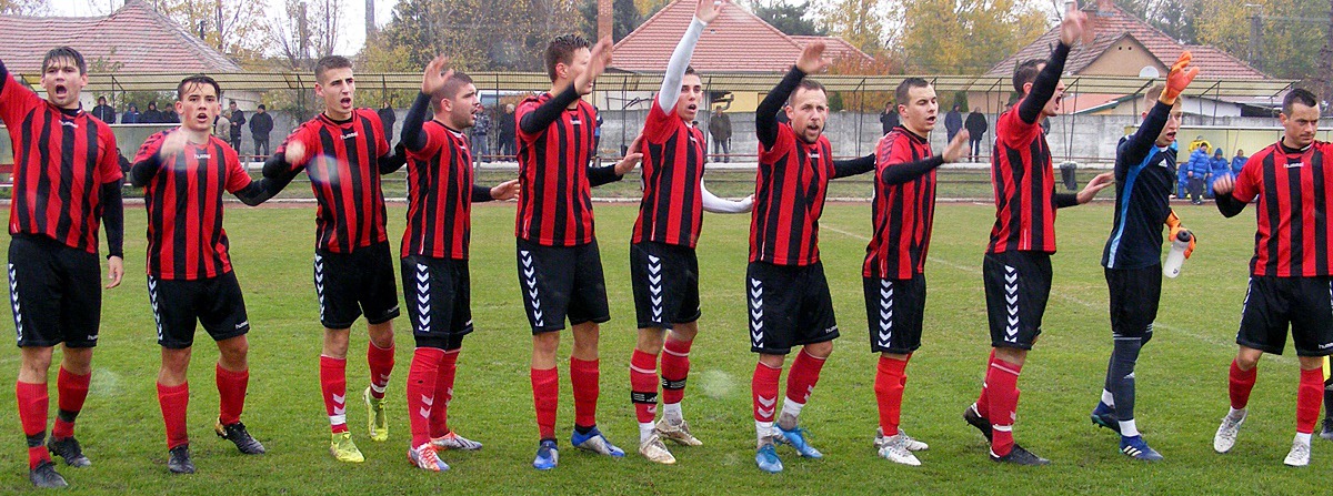 Jön a vasárnapi akasztói szezonzáró