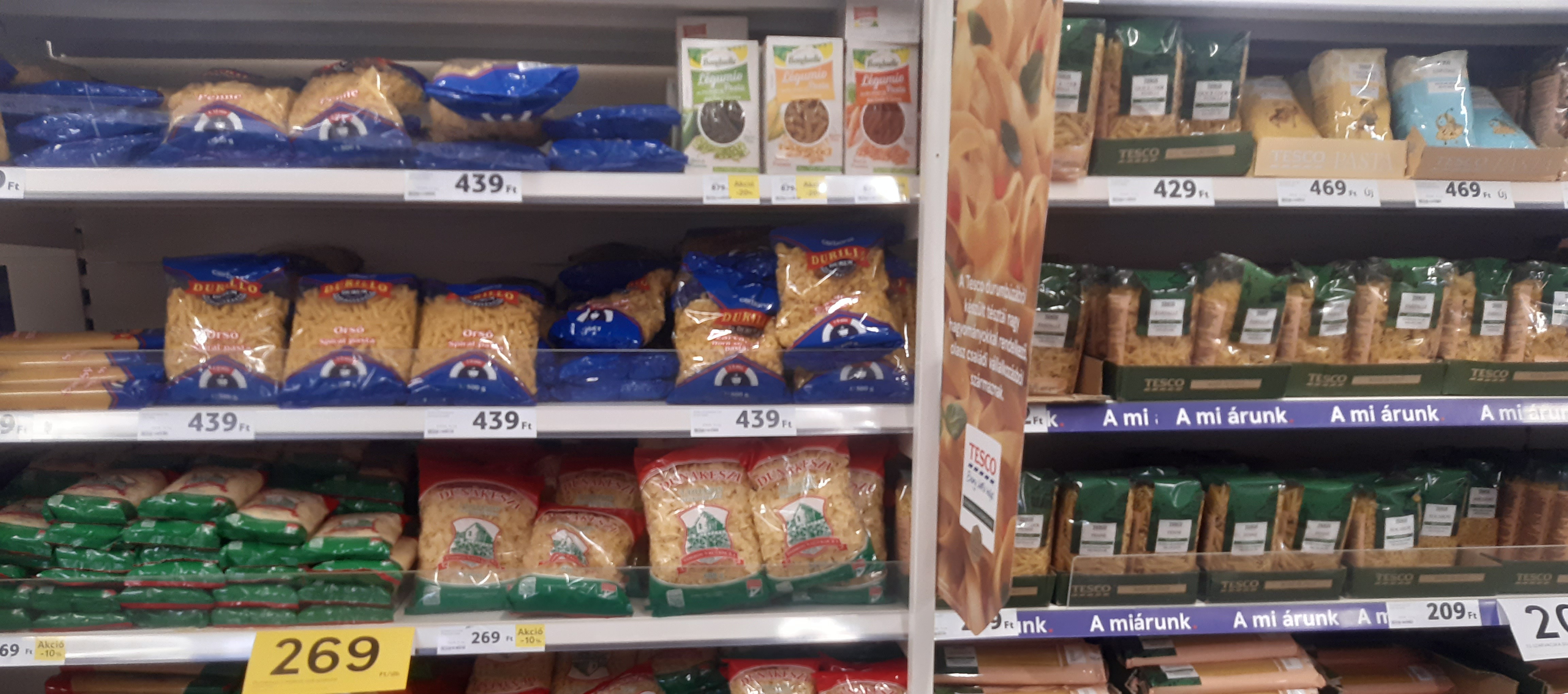 Vitték volna a cukrot, mint a cukrot – Átmeneti készlethiány volt, de városunkban nincs roham a tartós élelmiszerekért