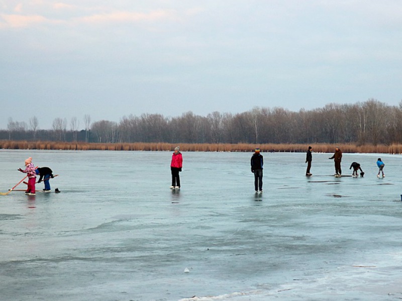 Télutó a Vadkerti - és a Szelidi tavon egy kis korcsolyázással, csúszkálással – Vigyázz a jégen!