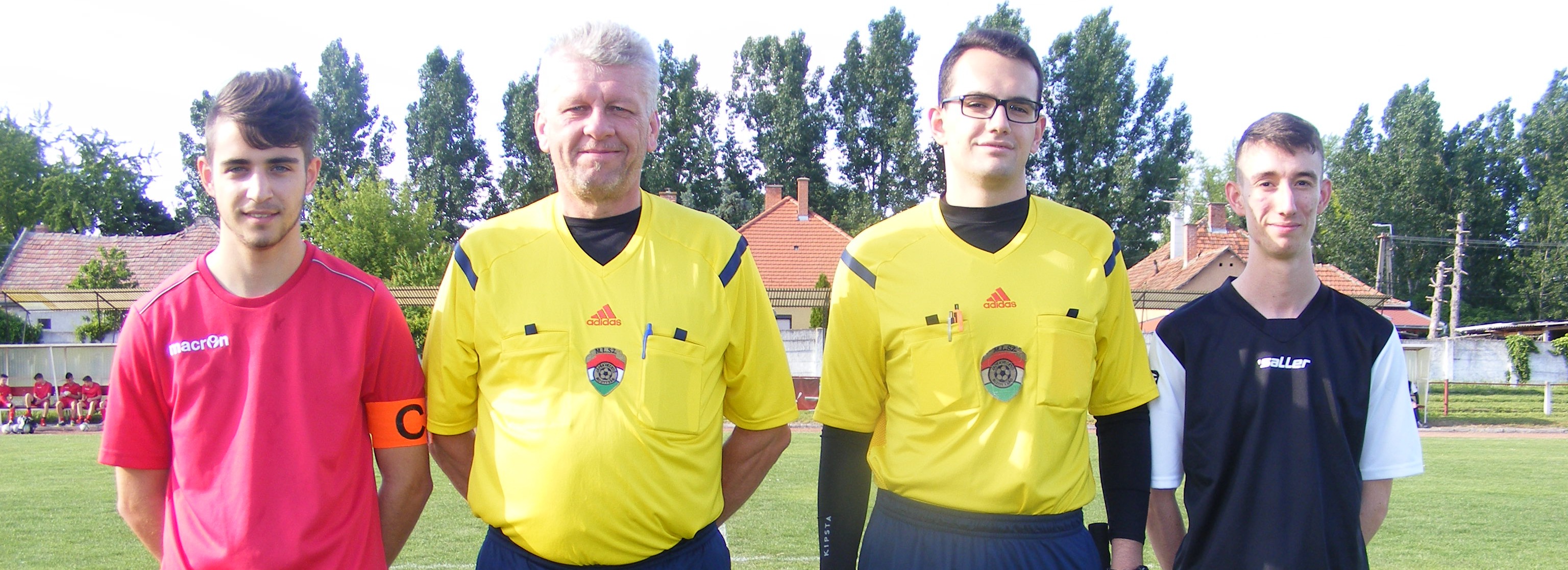 Tele a zsák, Izsák!