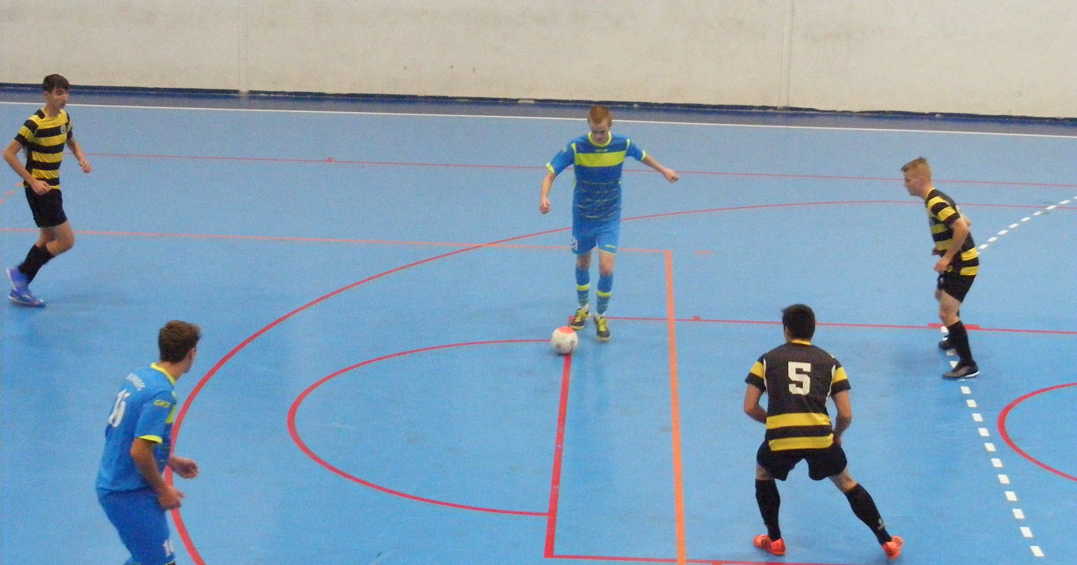 Teremben is duruzsoltak a „Méhek”