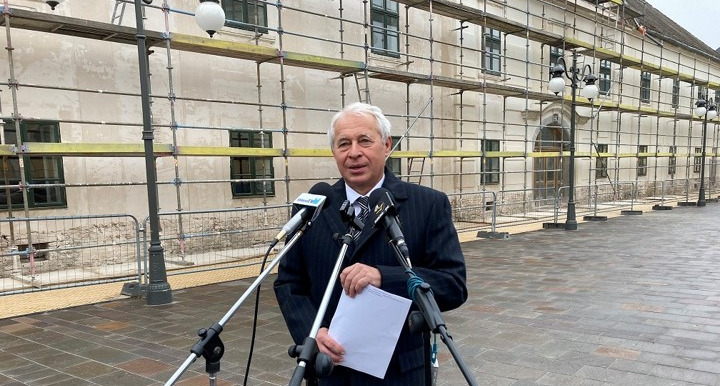 Font Sándor: „Biztos vagyok abban, hogy Kalocsa város nyertese lesz a Szentháromság tér teljes felújításának és a feltárt kulturális örökség bemutatásának”