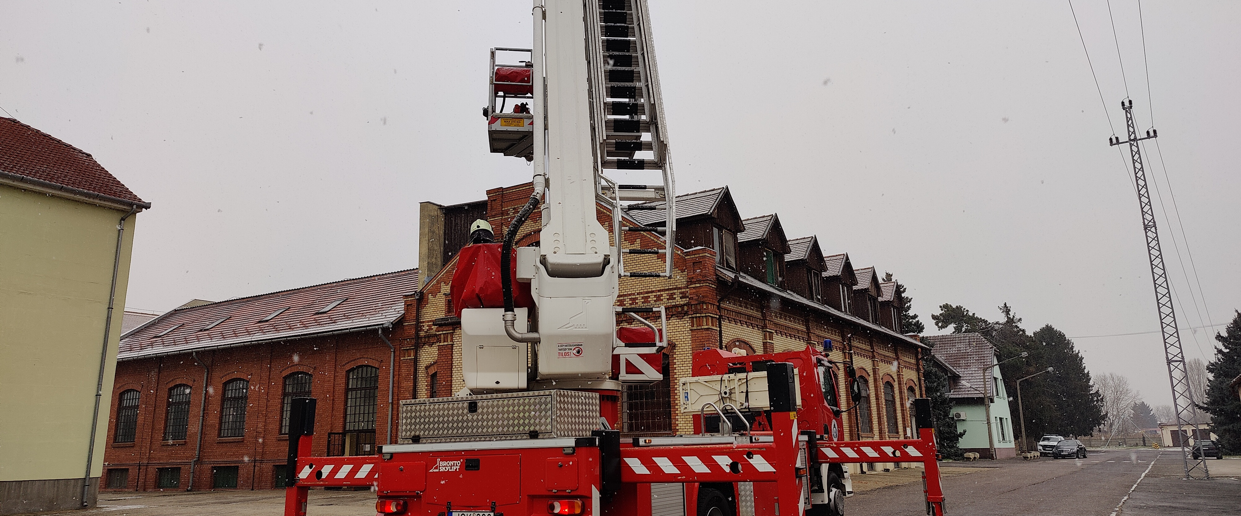 Nagyobb volt a füstje, mint a lángja a Kalocsai Fűszerpaprika Zrt. telephelyén történt tűzesetnek – Itt a vezérigazgató tájékoztatása!