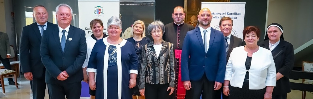 Átadták a pedagógusok munkáját elismerő Kunszt József díjakat Kalocsán – A főegyházmegyéből öt pedagógus kapott kitüntetést 