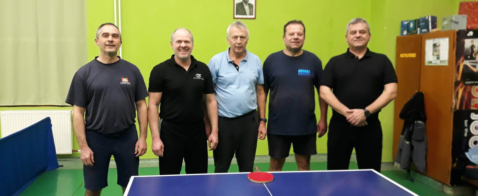 A régi pingpongosaink a II. osztályban ütik a labdát