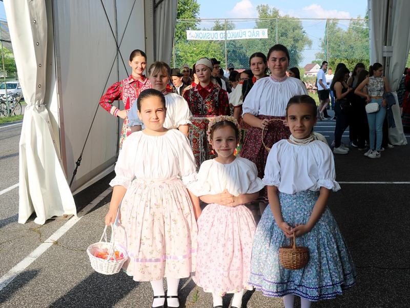 Folklór, kitűnő sportprogramok és Marvel hősök tették emlékezetessé a két napos Rác Pünkösdöt, Dusnokon