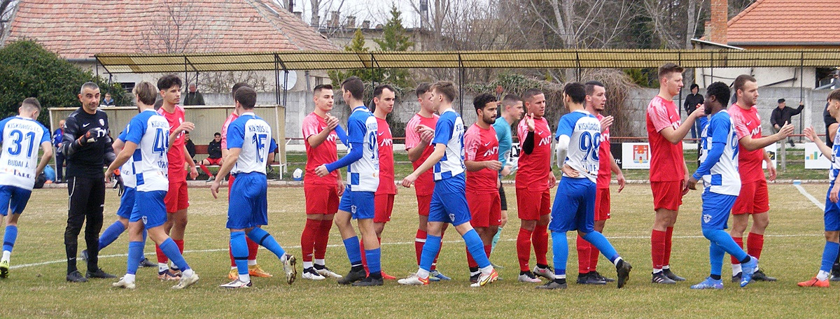 Igazságos döntetlen az örök vetélytárssal