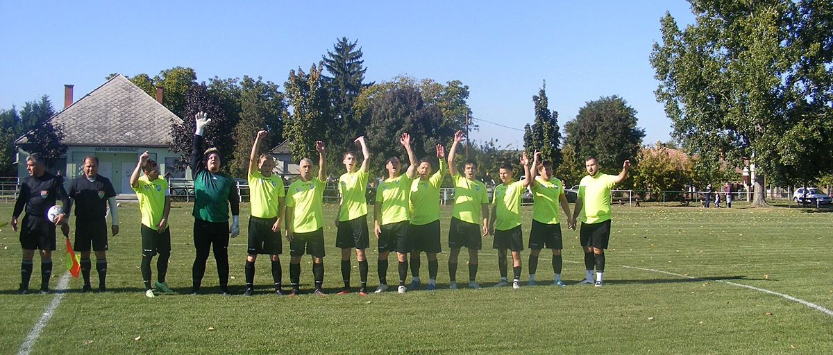 Félidő után döntött a Bátya