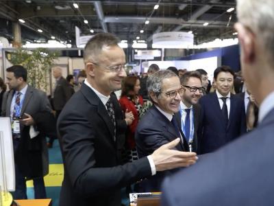 Szinergia – 2025. november