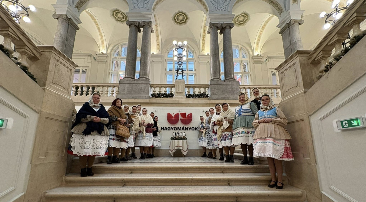 A Kalocsai Hagyományőrző Egyesület tagjai Budapestre látogattak a Hagyományok Házába