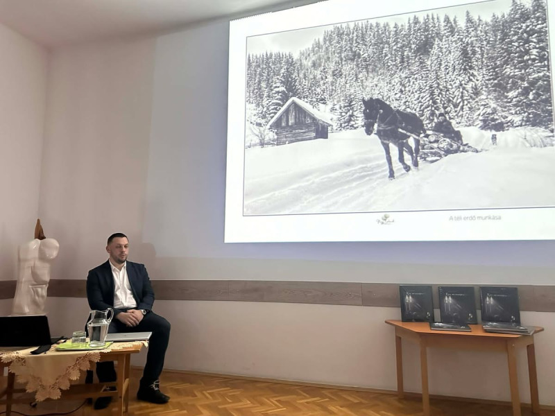 Fény, lélek és csángó mindennapok – különleges est a könyvtárban