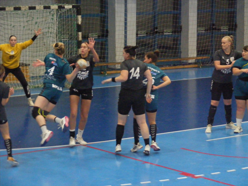 Továbbra is 2. helyen a KKC hölgykoszorúja