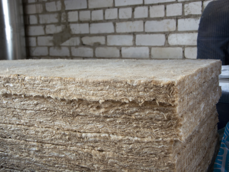 Födémszigetelési program indul Kalocsán – Egy szekszárdi vállalkozással köt együttműködési megállapodást az önkormányzat