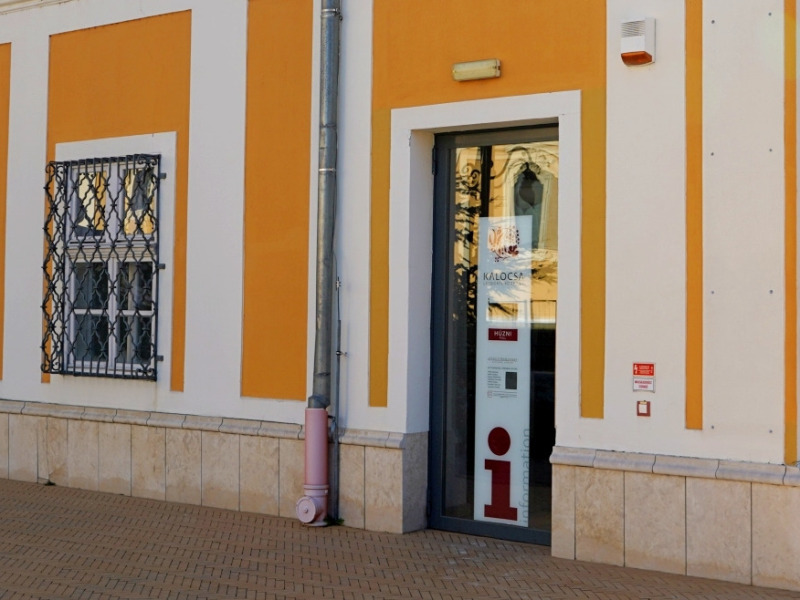 Megnyílik a FolkArt Látogatóközpont Kalocsán – paprika, népművészet és divat egy különleges napon