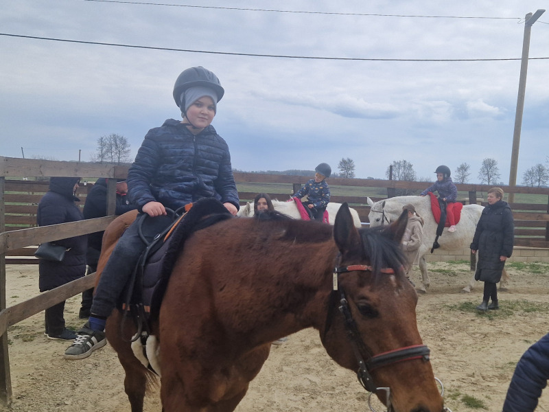 Tavaszindító kalandok lóháton – családi élmények Öregcsertőn