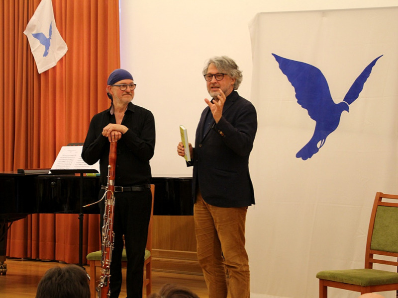 Kék Madár a suliban – zene és humor a könyvtárban