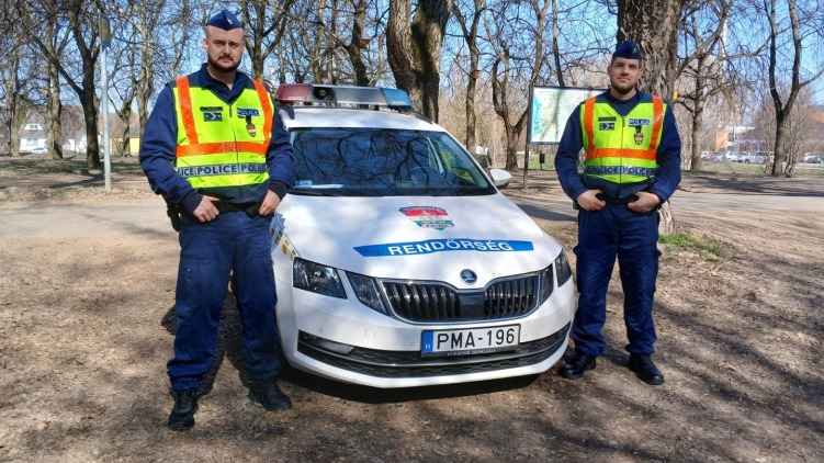 Életet mentettek a bajai rendőrök